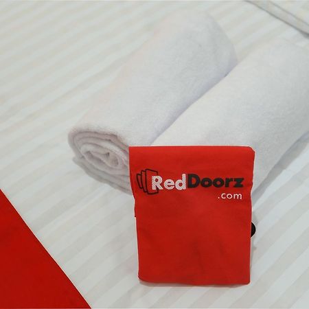 Reddoorz Plus @ Danau Sunter Utara Yakarta Exterior foto