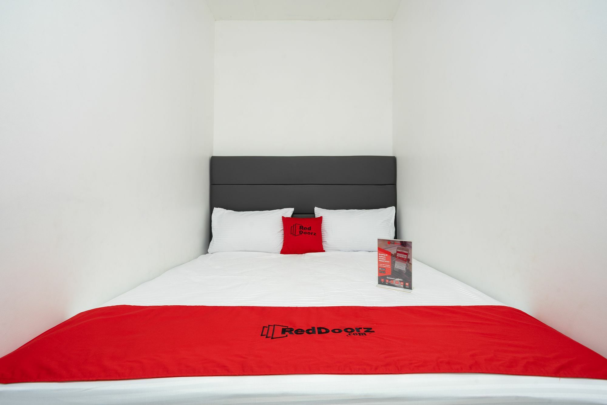 Reddoorz Plus @ Danau Sunter Utara Yakarta Exterior foto